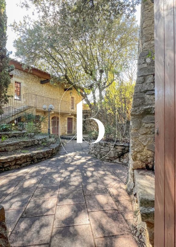 vente Mas La Roque Sur Ceze