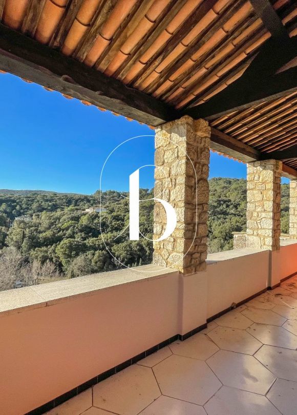 vente Mas La Roque Sur Ceze