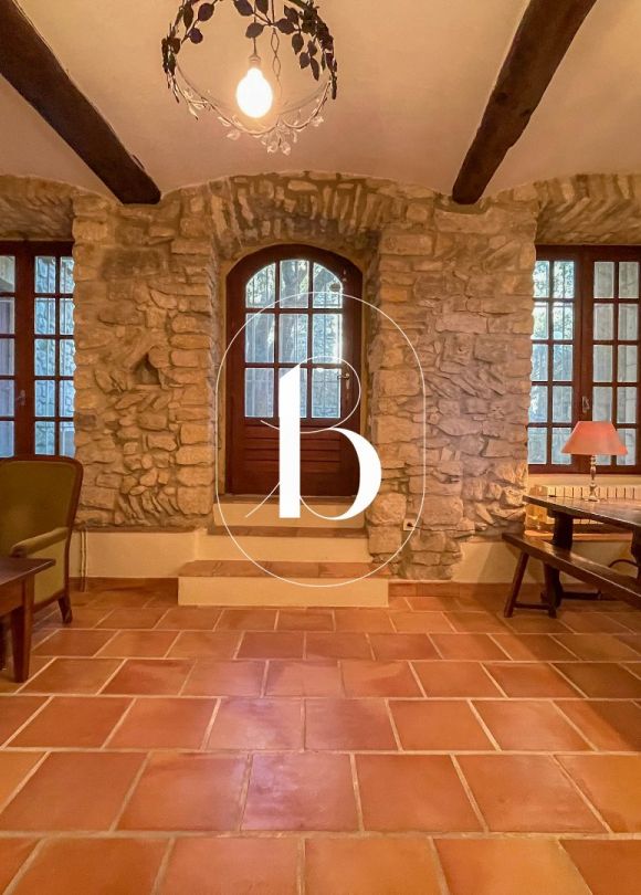 vente Mas La Roque Sur Ceze