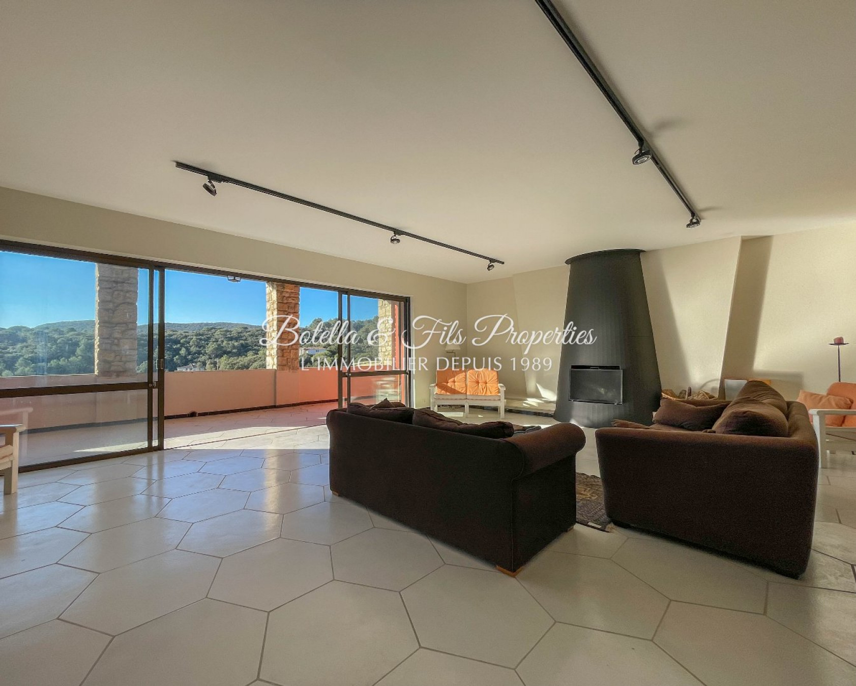 vente Mas La Roque Sur Ceze