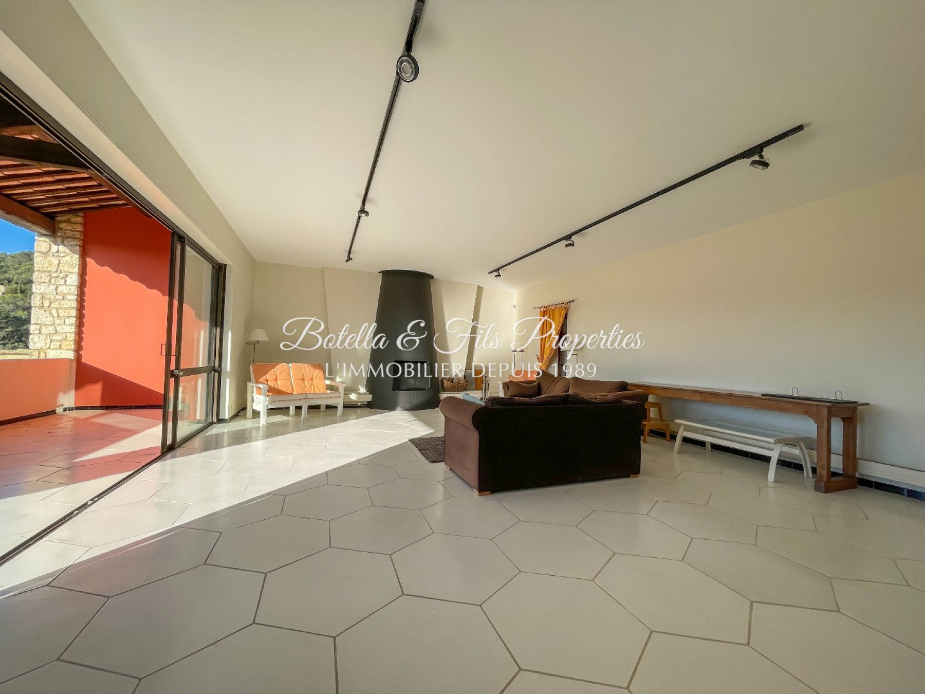 vente Mas La Roque Sur Ceze