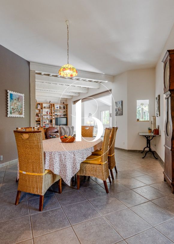 sale Villa Uzes