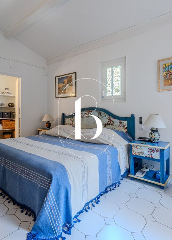 sale Villa Uzes