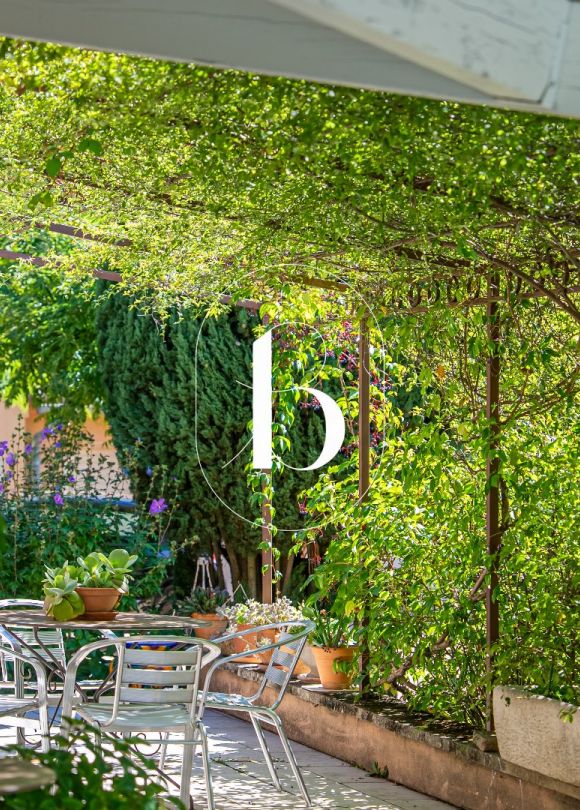 sale Villa Uzes