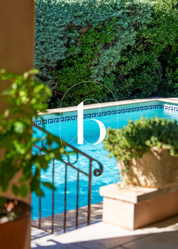 sale Villa Uzes