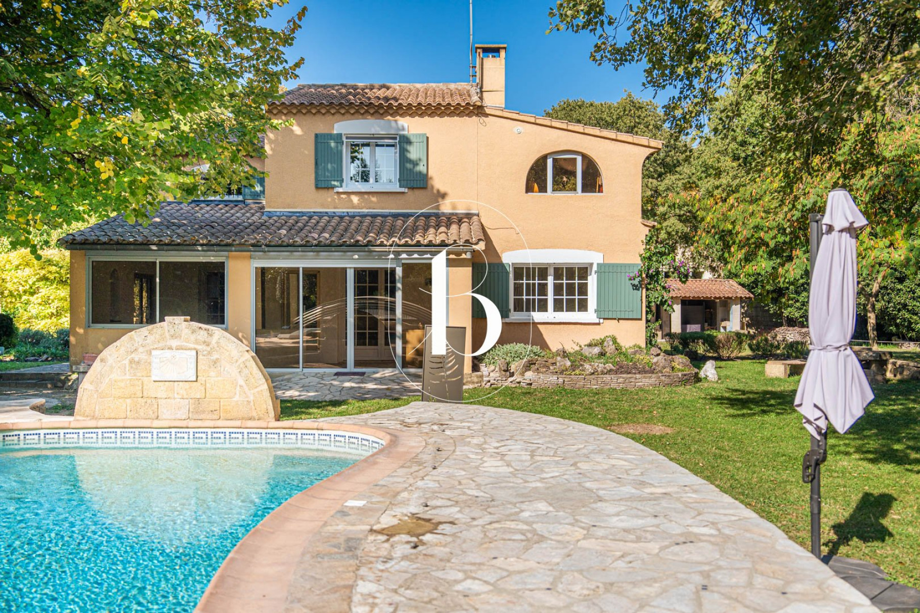vente Villa UzÈs