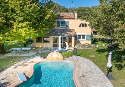 vente Villa UzÈs