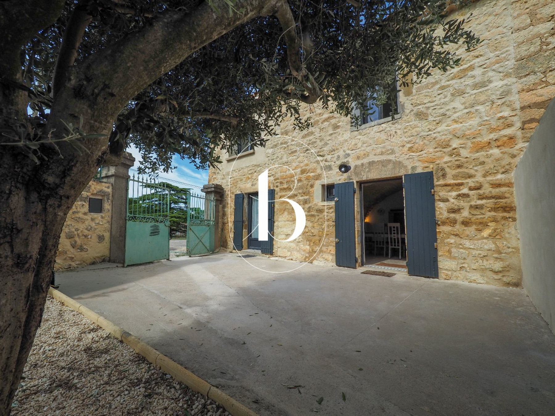 vente Maison de village Uzes