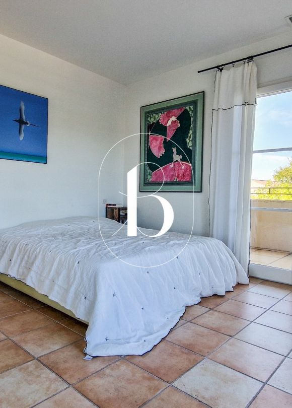 sale  Uzes
