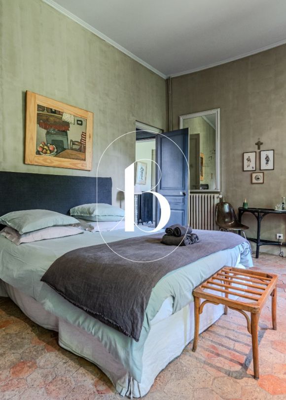 sale Château Aubenas