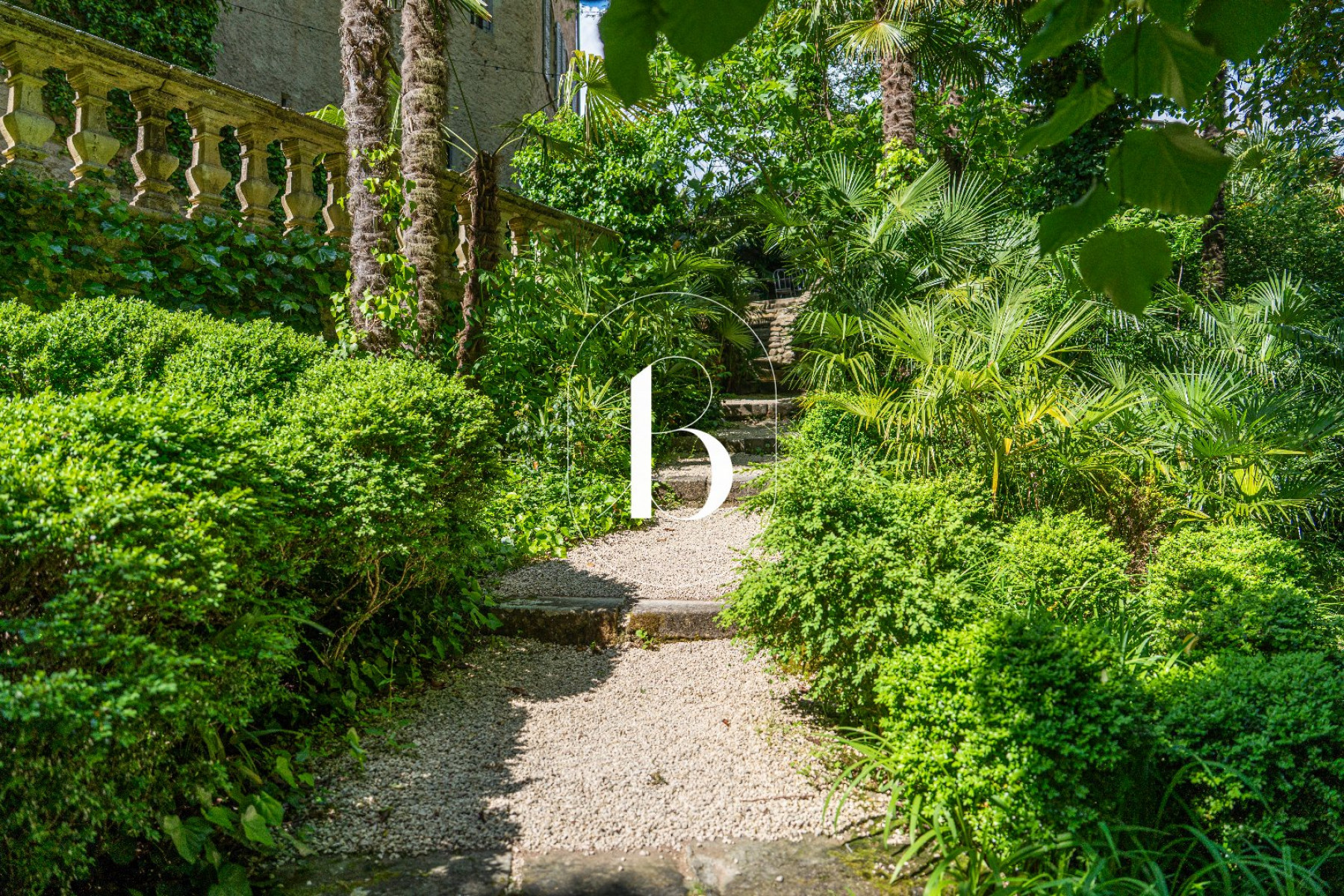 sale Château Aubenas