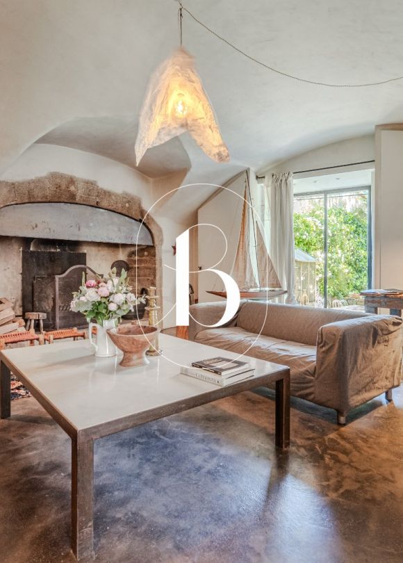 sale Château Aubenas