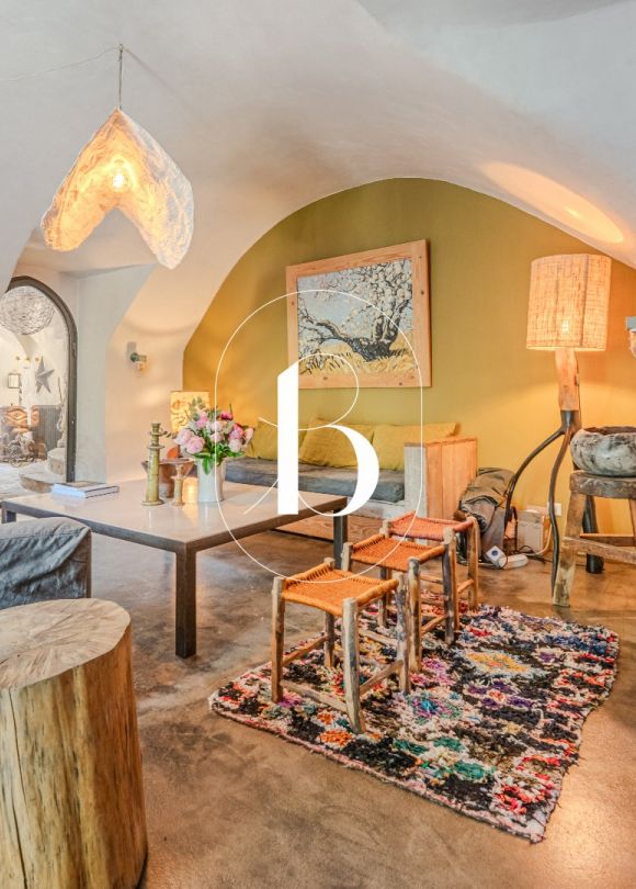 sale Château Aubenas