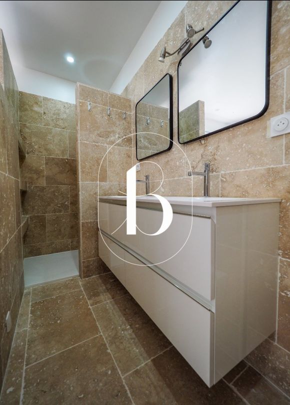 vente Maison de village Uzes