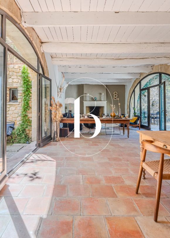 vente Maison de village Uzes