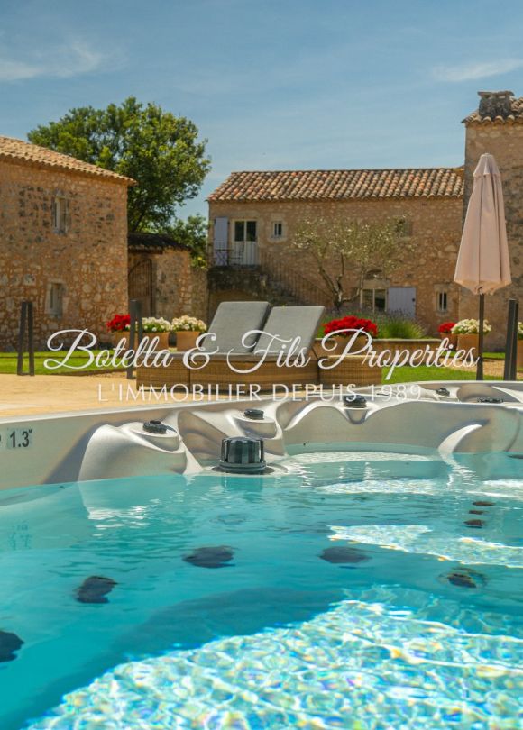 sale Domaine Uzes