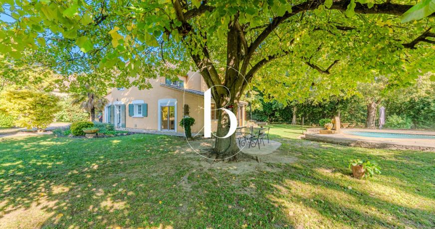 vente Villa UzÈs