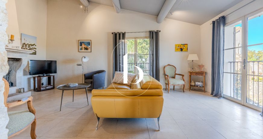 vente Maison de village Uzes