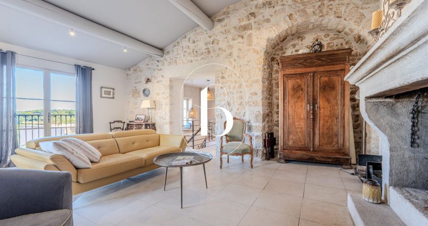 vente Maison de village Uzes
