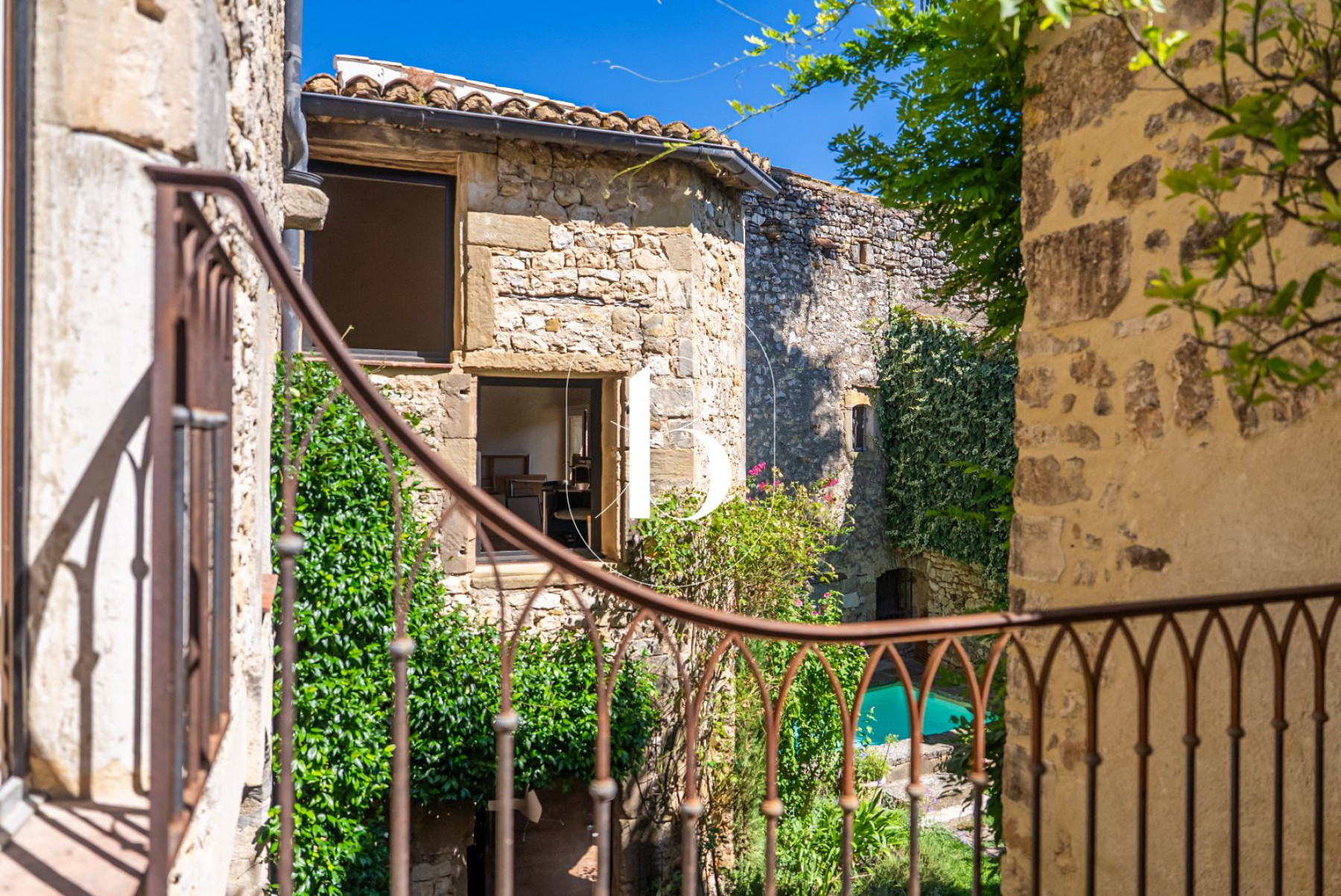vente Maison de village Uzes
