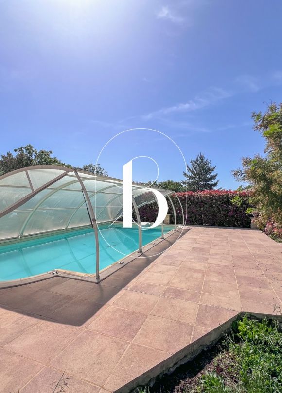 sale Villa Mejannes Le Clap