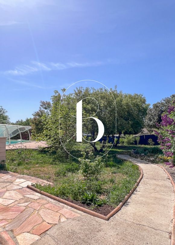 sale Villa Mejannes Le Clap