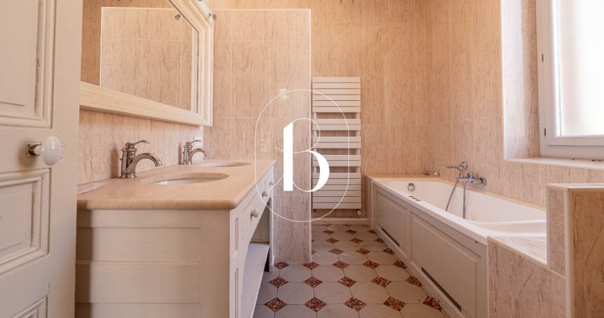 vente Hôtel particulier Uzes
