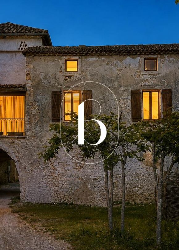 sale Demeure de ville et village Barjac