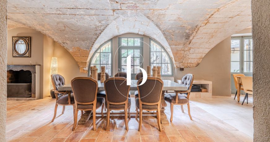 vente Hôtel particulier Uzes
