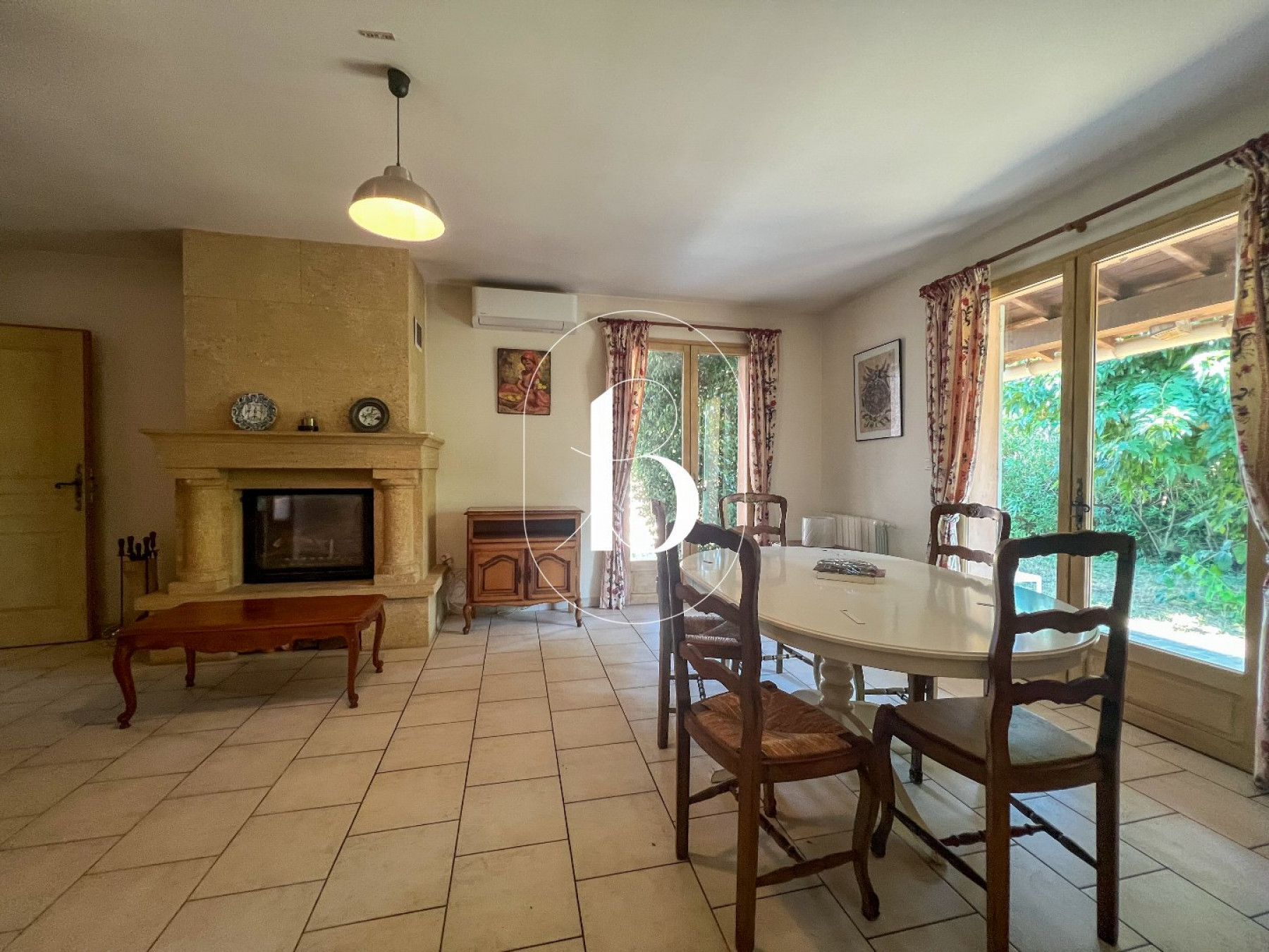 sale Villa Uzes