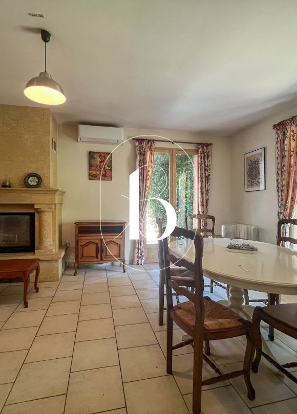 sale Villa Uzes