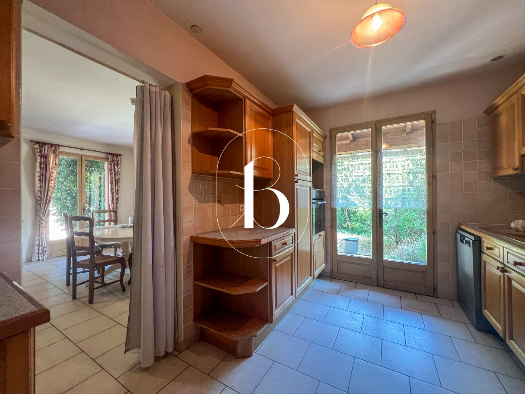 sale Villa Uzes