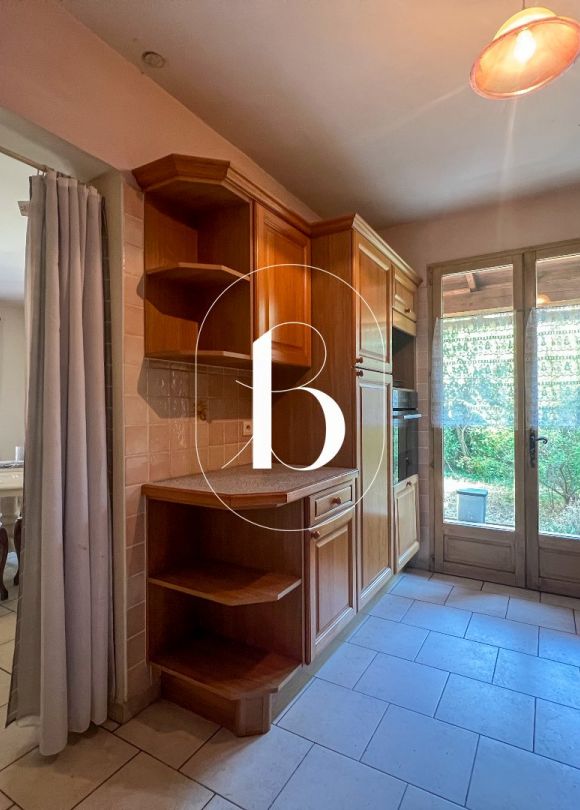 sale Villa Uzes