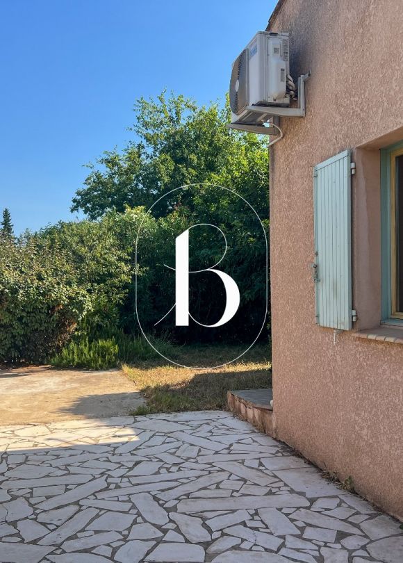 sale Villa Uzes