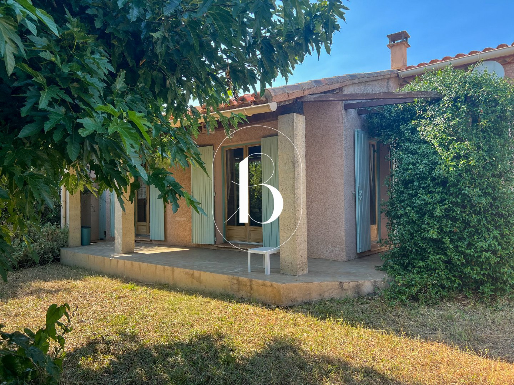 sale Villa Uzes