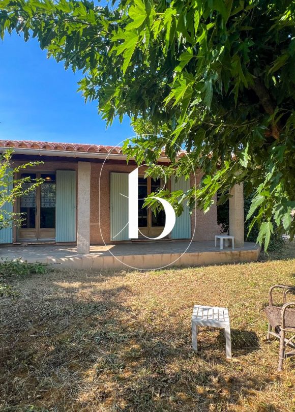 sale Villa Uzes
