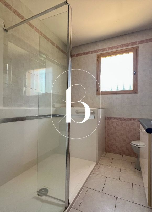 sale Villa Uzes
