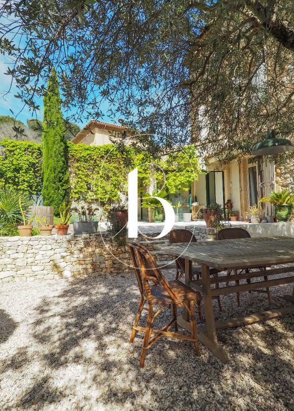 sale Maison de village Laudun