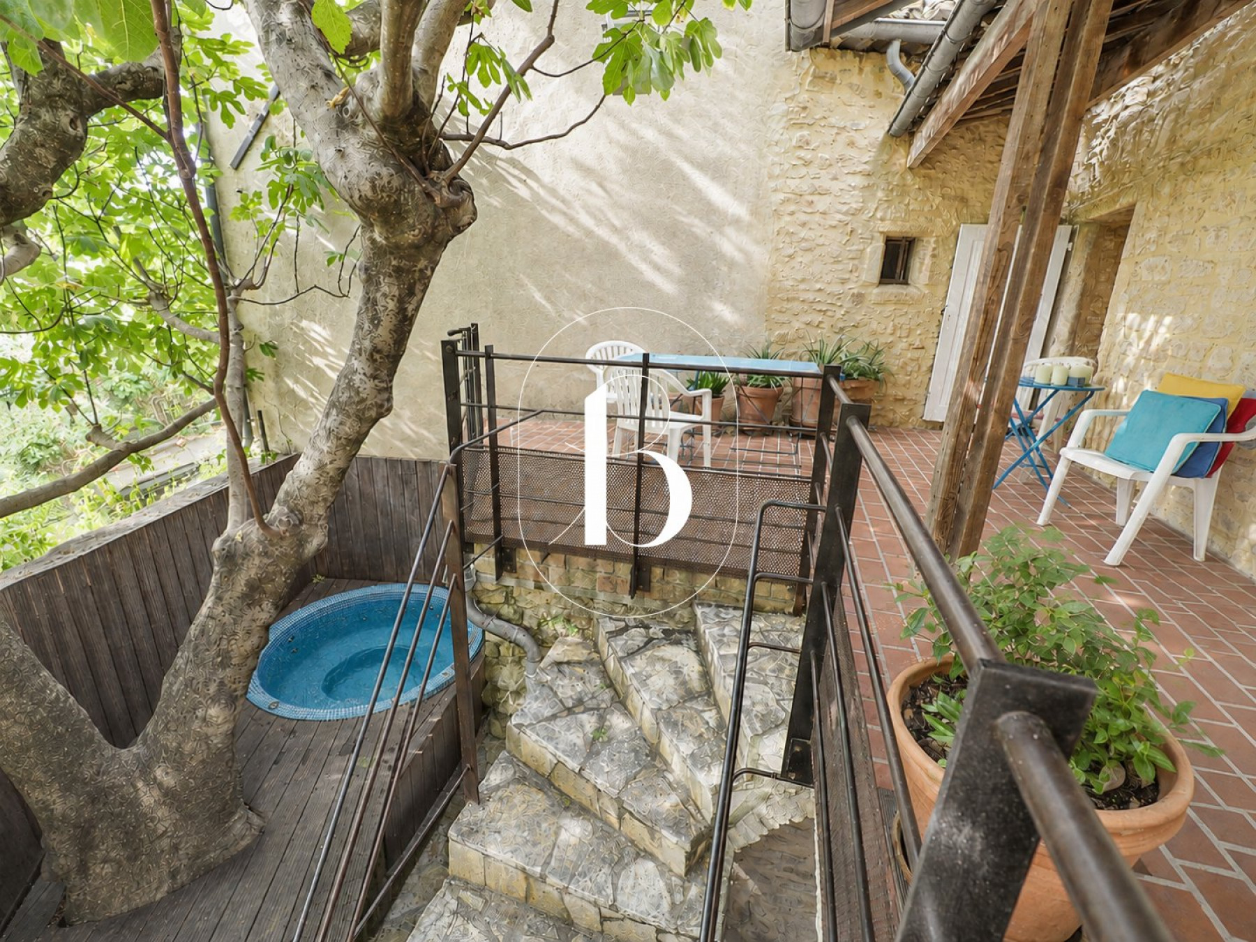 vente Maison de village Venejan