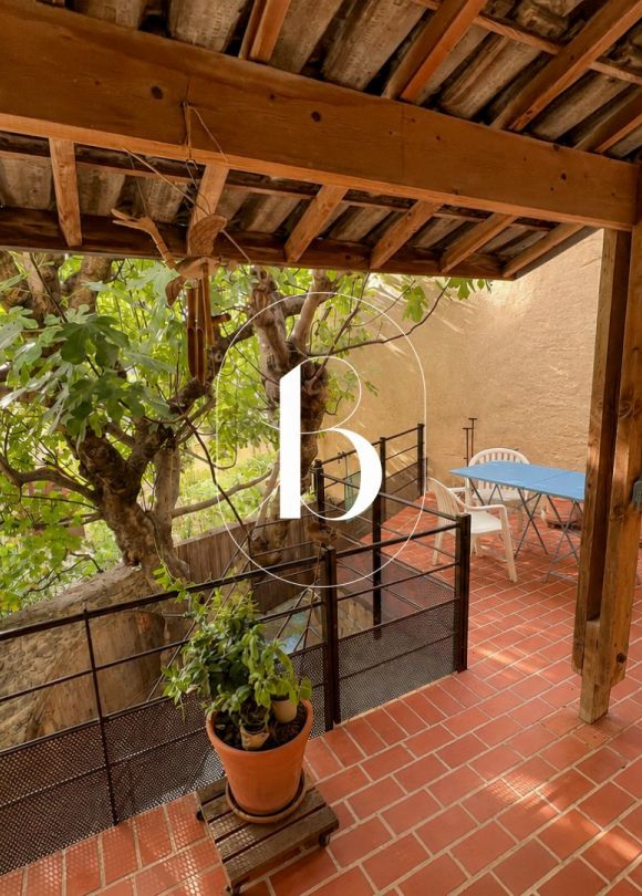 vente Maison de village Venejan
