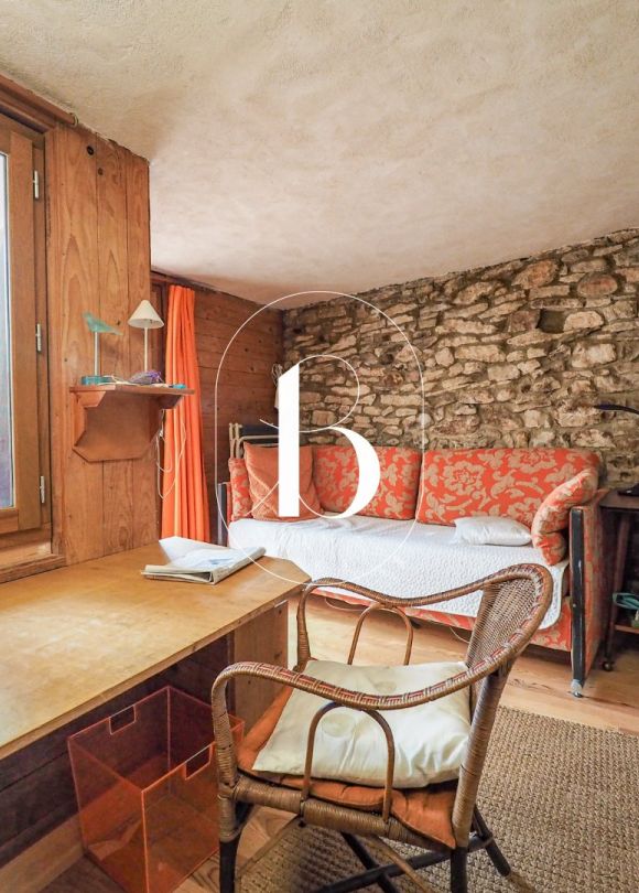 vente Maison de village Venejan