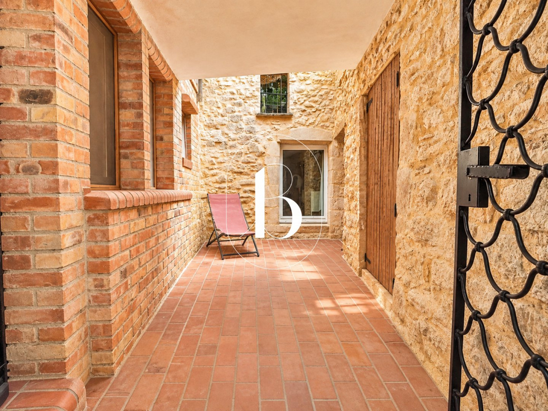 vente Maison de village Venejan