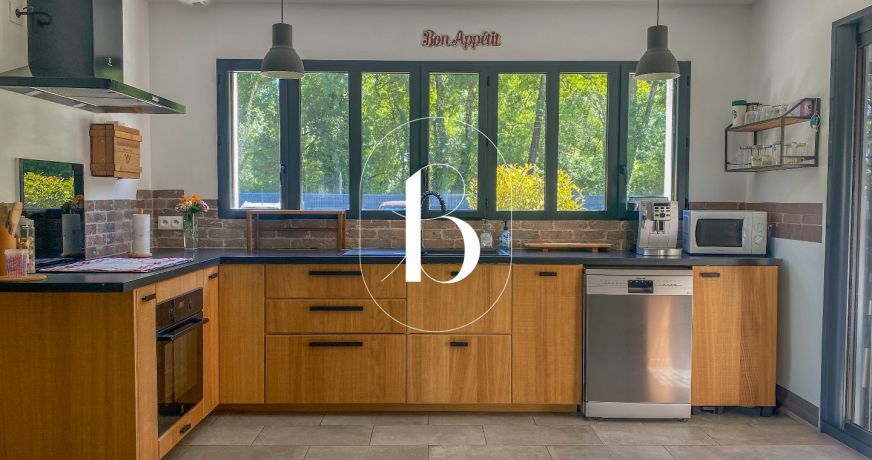 vente Villa Berrias Et Casteljau