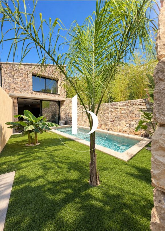 sale Uzes
