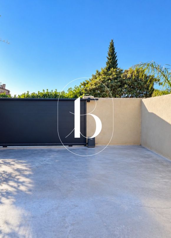 sale Uzes