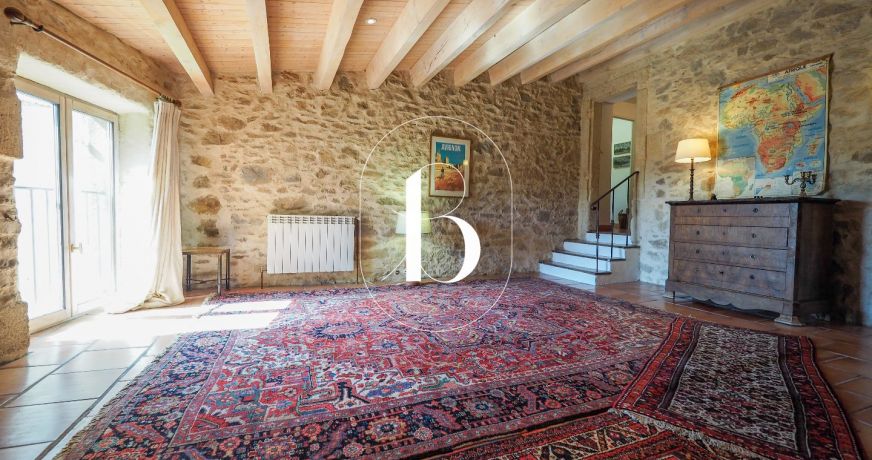 vente Maison de village Uzes