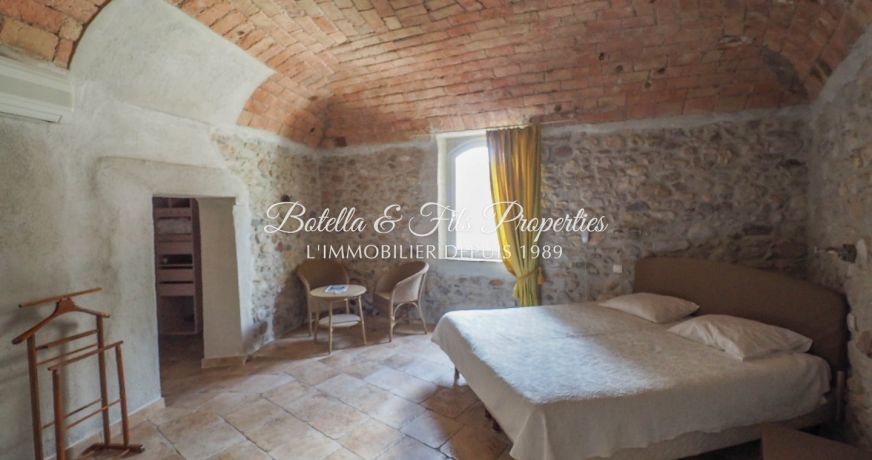 vente Maison de village Barjac