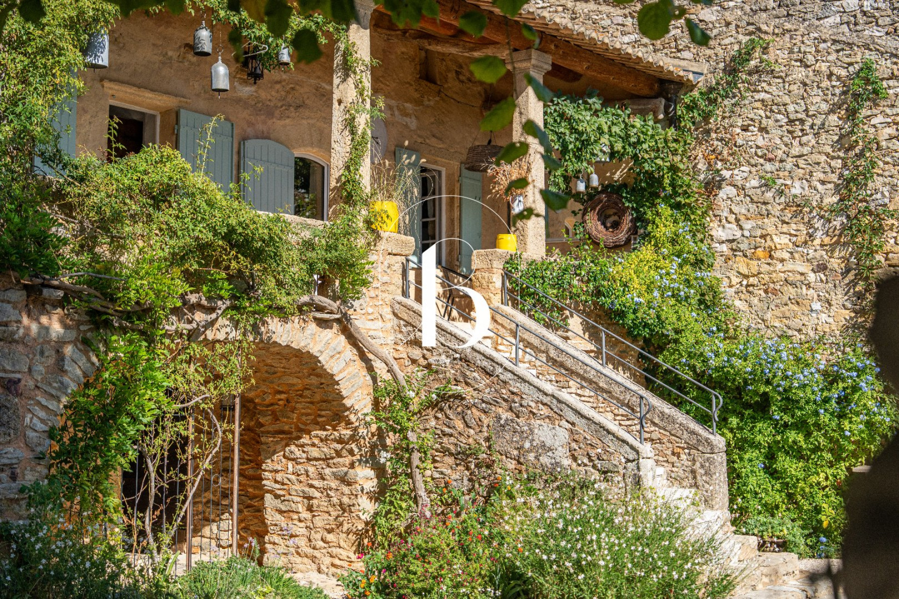 sale Mas Uzes