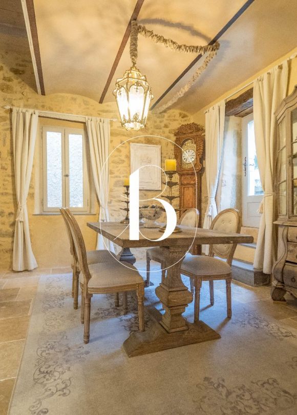 vente Maison de village Uzes