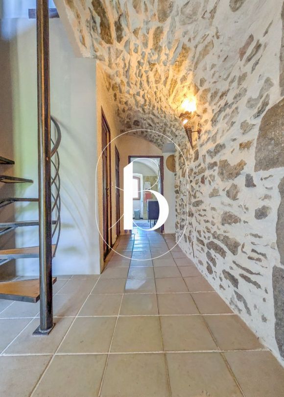 vente Mas de village Les Mages